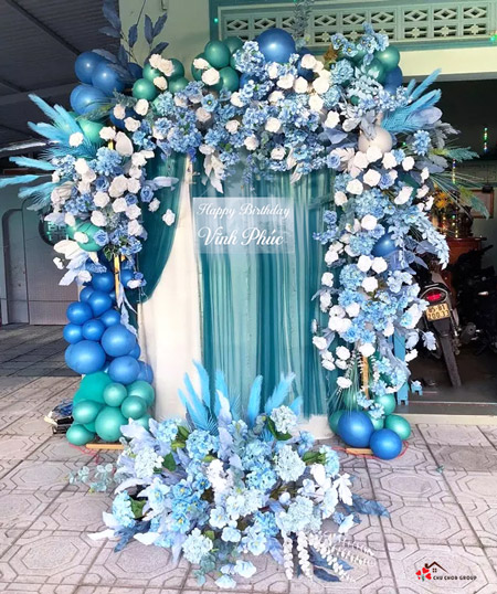 goi-trang-tri-sinh-nhat-nam-thanh-nien-phan-rang