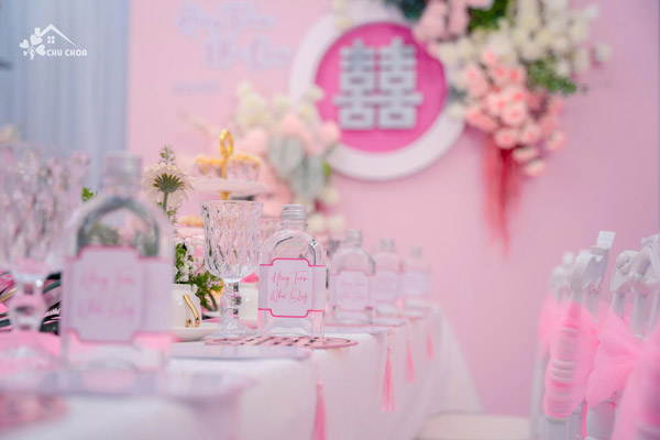 trang-tri-ban-ho-tong-hong