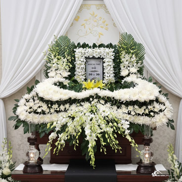 Hoa Trang Trí Bàn Vong