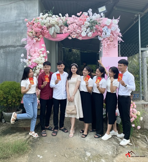 cong_hoa_tong_hong_nha_gai